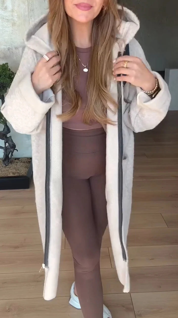 Moteriškas švarkas su gobtuvu ir raišteliu