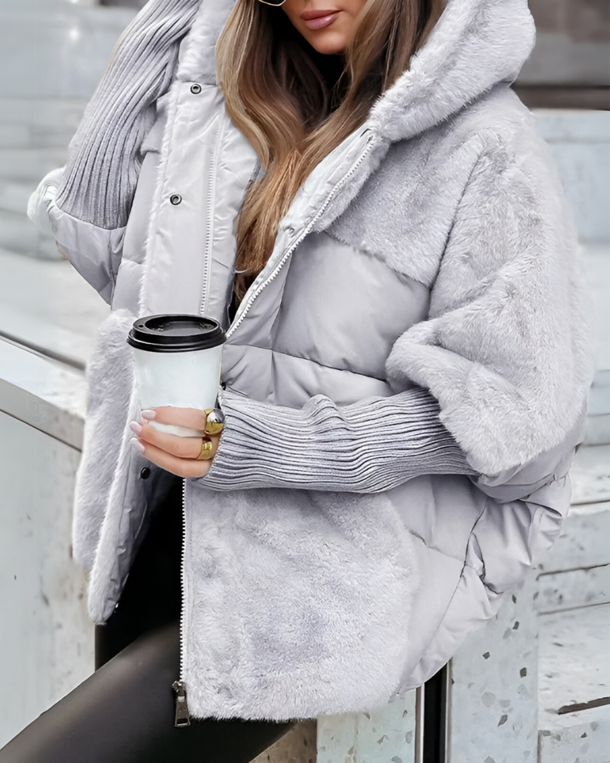 Moteriškas paltukas su kailiuku