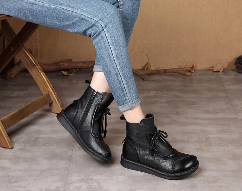 Odiniai batai moterims