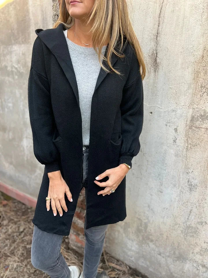 Laisvalaikio ilgas megsztinis su kišenėmis ir gobtuvu