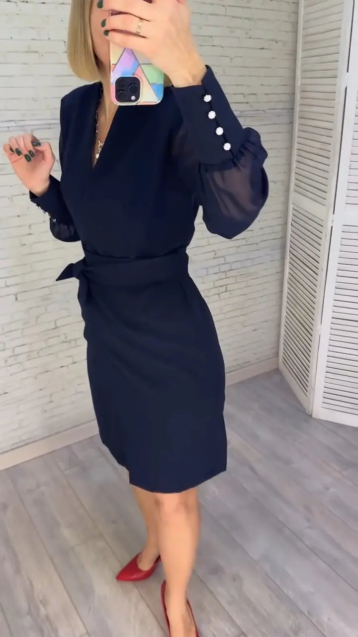 Suknelė  su išskirtinėmis rankovėmis