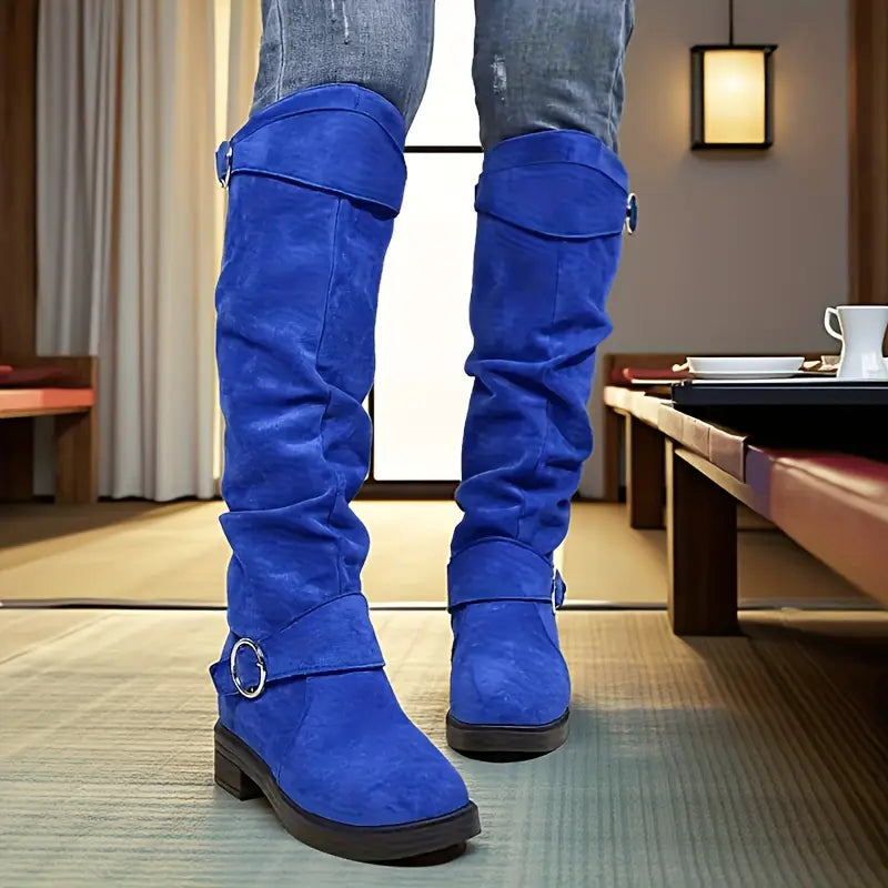 Moteriški zomšiniai ilgaauliai batai