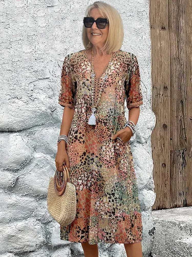 Ryški suknelė su išskirtiniu raštu