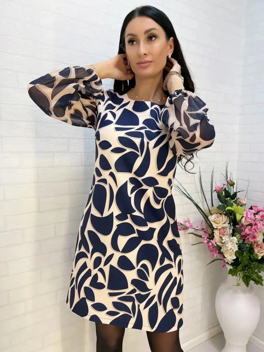 Elegantiška suknelė su išskirtiniu raštu