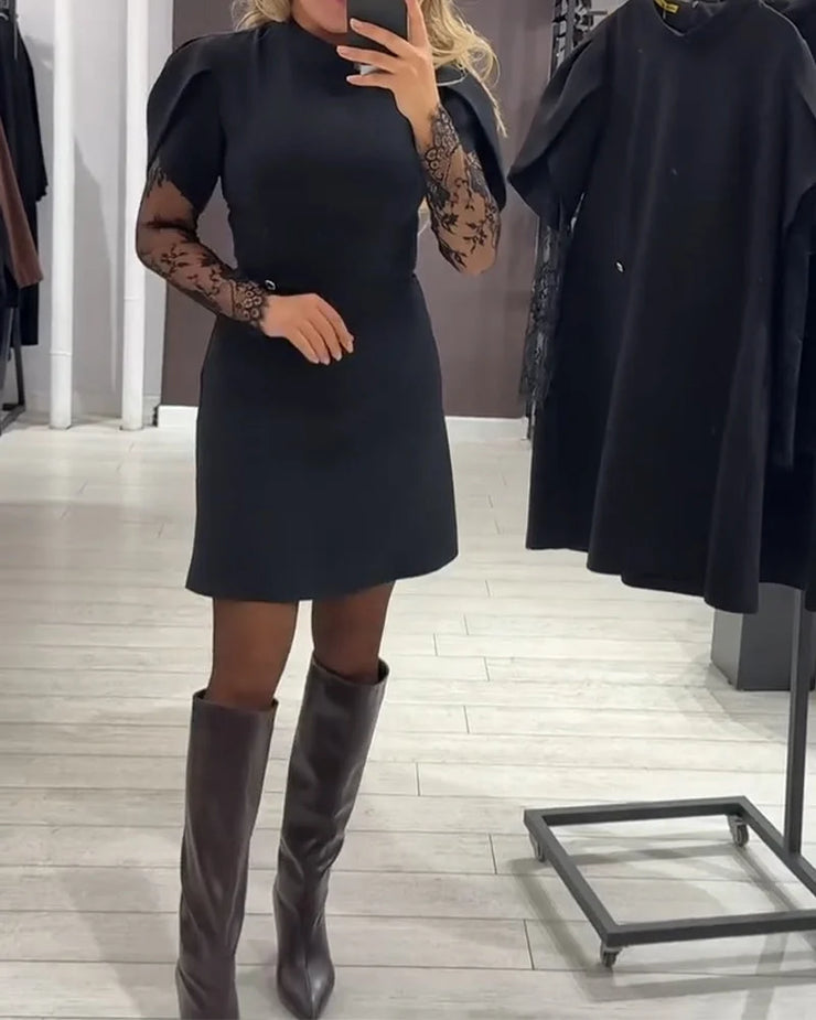 Moteriška elegantiška suknelė su nėriniuotomis rankovėmis