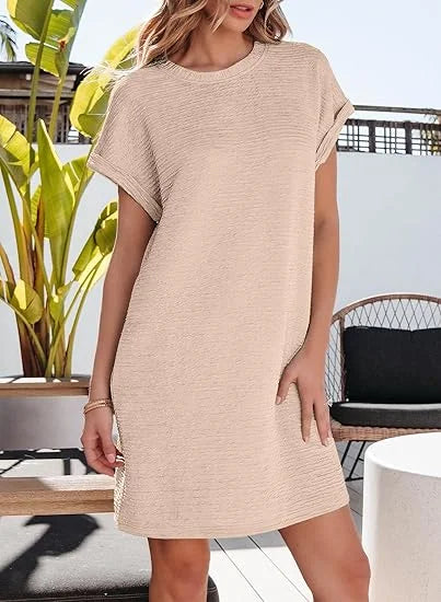 Moteriška mini suknelė trumpomis rankovėmis