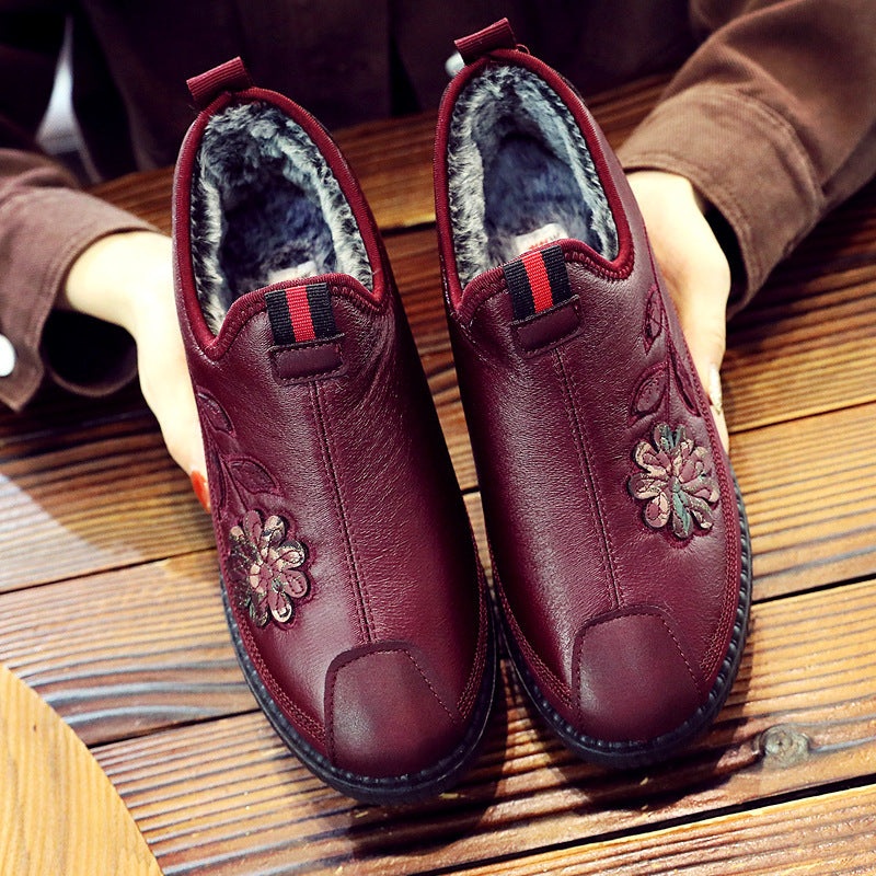 Šilti siuvinėti batai