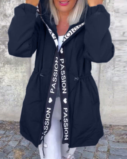 Rudeninis šiltas švarkelis su užtrauktuku ir gobtuvu