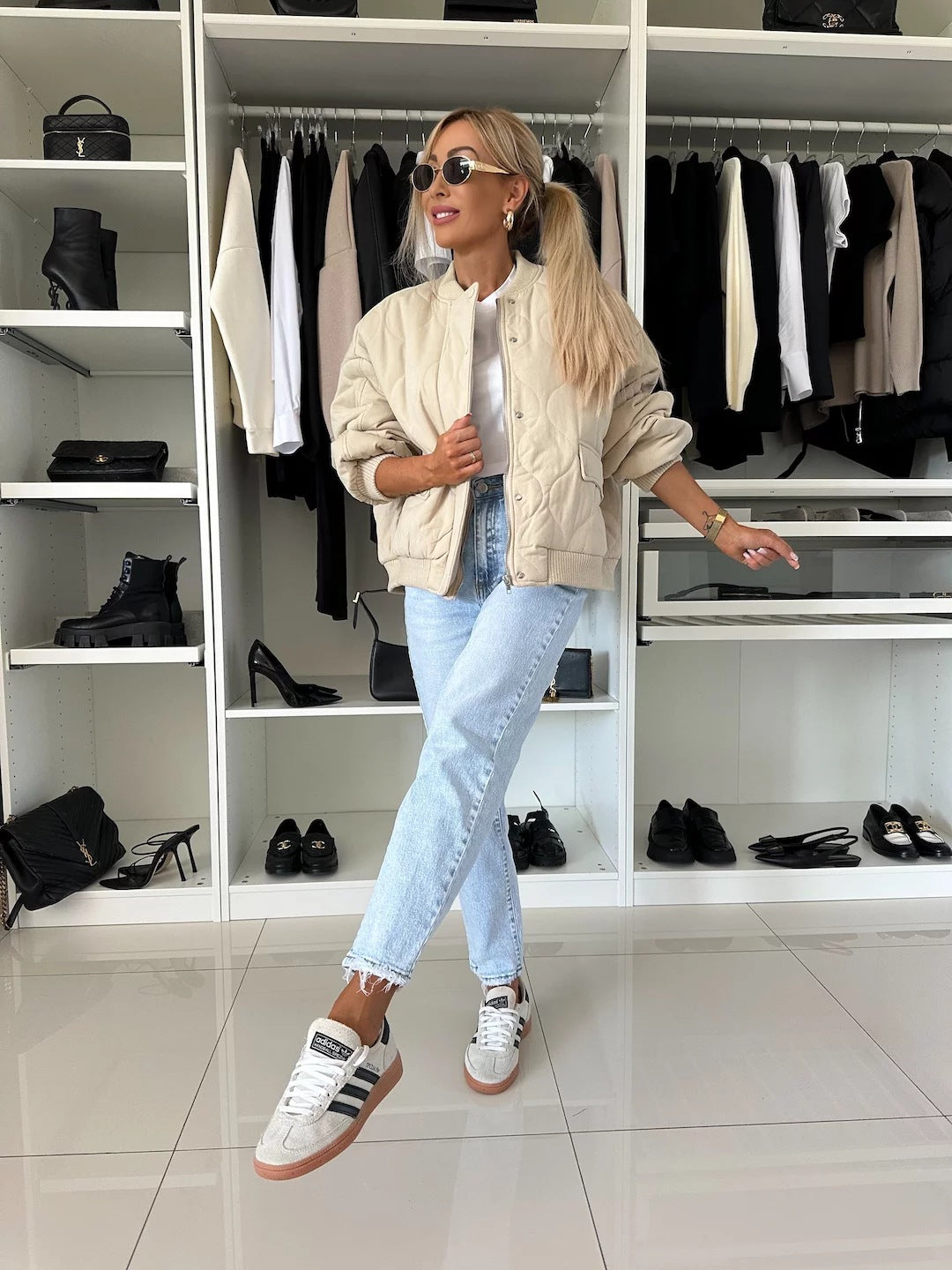 Vienspalvė rudeninė bomber striukė