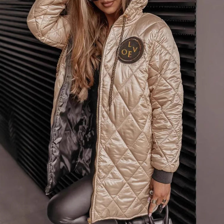 Stilinga striukė su gobtuvu