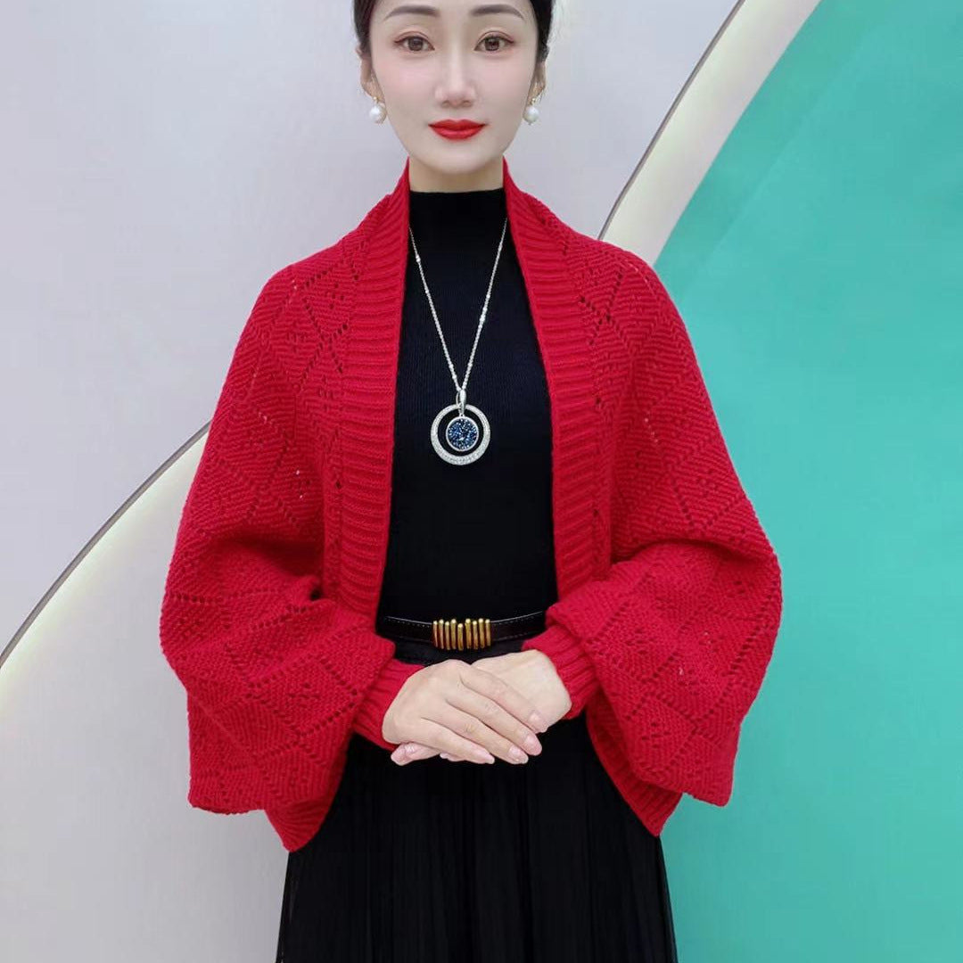 Moteriškas elegantiškas ažūrinio rašto megztas kardiganas