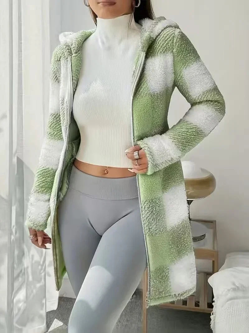 Šiltas ir jaukus megztinis moterims