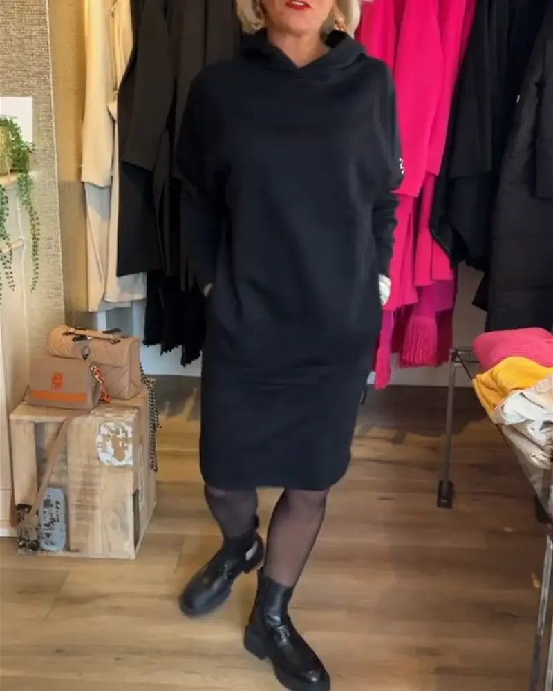 Laisvalaikio suknelė su kapišonu ir kišenėmis