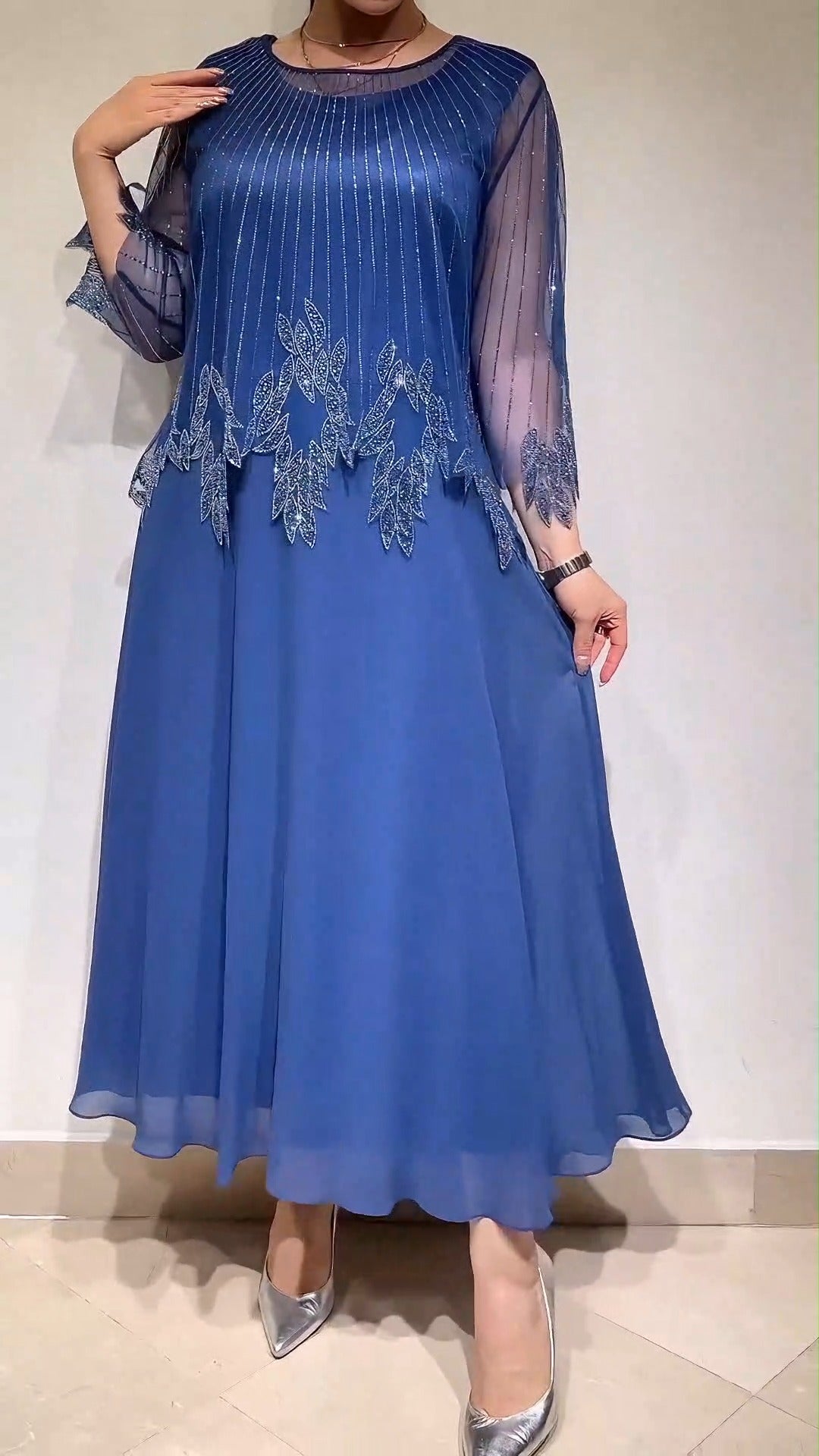 Elegantiška proginė suknelė