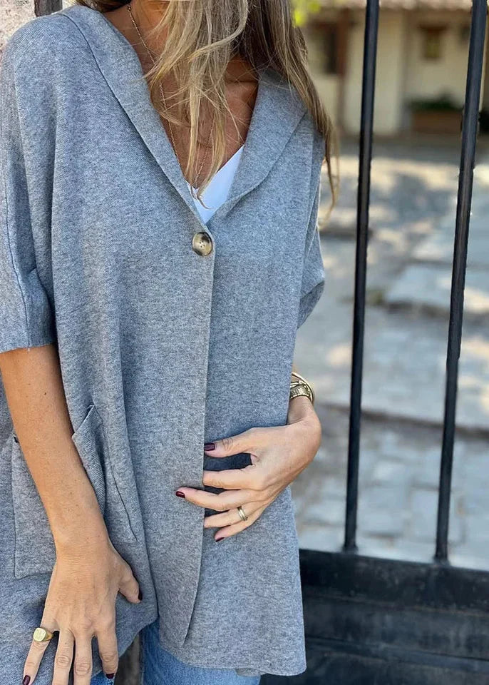 Moteriškas laisvas kardiganas su sagomis ir kišenėmis