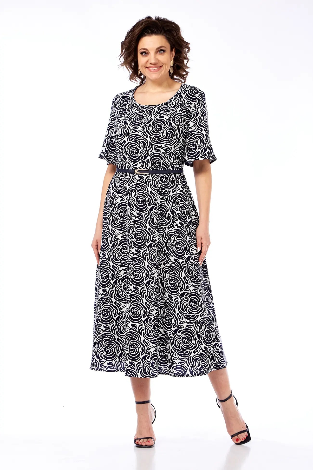 Patogi, laisvai krentanti suknelė