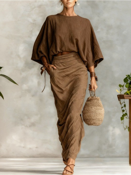 Komplektas: madinga palaidinė ir sijonas