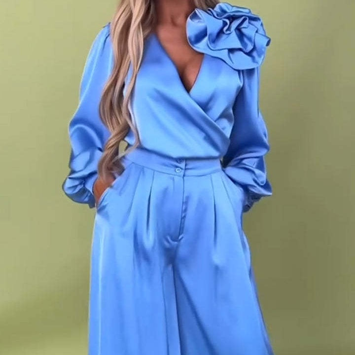 Puošnus satininis dviejų dalių komplektas